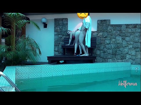 ❤️ Baas nodigt meid uit naar het zwembad, maar kon een hete niet weerstaan Porno at nl.allo-sex.ru ☑
